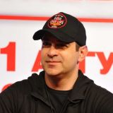 Жена высказалась о назначении Мартиросяна вместо Урганта на Первом канале