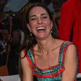 Кейт Миддлтон вышла в свет в компании темнокожего друга-солдата