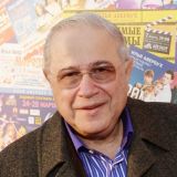 Засветилась псина: Ряженая жена Петросяна растянула рот до ушей