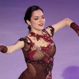 Скромница Медведева снялась в откровенном бикини