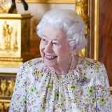 Горе! Разбитая смертью семья оплакивала Елизавету II на панихиде