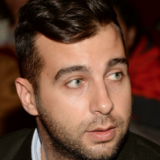 Сделано заявление о возвращении Урганта на Первый канал после известия о бегстве из России