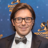 Не выдержал травли: обнародована причина внезапного ухода Андрея Малахова из соцсетей