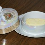 Роспотребнадзор Подмосковья выявил потенциально опасное сливочное масло
