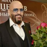 Первой изменял, вторую похоронил, а молодую добивался 25 лет: жены Михаила Шуфутинского