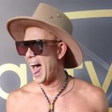 Слава освободителям от нацизма: Фомин, Газманов и Дайнеко споют в поддержку спецоперации на Украине