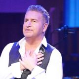 Агутин трогательно поздравил отца с днем рождения