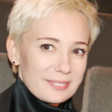 Садальский поддержал плюнувшую в Россию Хаматову: Побрякушки! 