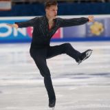 Зашел на прыжок и рухнул на лед: падение спортсмена на шоу Плющенко попало на видео