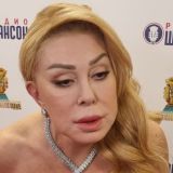 Королевы вкуса: шикарная 68-летняя Успенская похвасталась ставшей красоткой дочерью