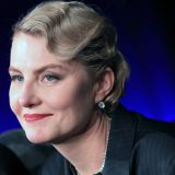 Рената Литвинова показала снимок с таинственным незнакомцем