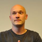 Водился с телками, скакал на сеновале и нашел жену по ошибке: Как живет Вован из 