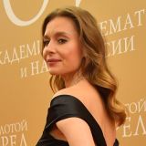 Толкалина в образе беременной женщины станцевала перед камерой