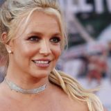 Бритни Спирс объяснила желание оголяться на публике беременностью