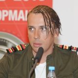 Зрители сдают билеты на концерт Максима Галкина за границей