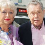 Отказался идти по стопам отца и создал большую семью с врачом: что стало с единственным сыном Караченцова