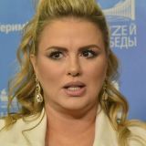 Семенович представила снятый вместе со Славой новый клип