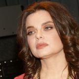 Тарзан показал архивные кадры в день рождения Королевой