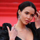 Кардинально изменившуюся Решетову крепко приложили: Грудь нараспашку 