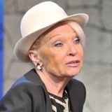 Светличная продолжает лечение серьезного недуга