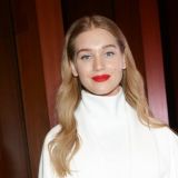 Кристина Асмус оказалась в неловкой ситуации во время выступления на сцене