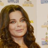 Тайное стало явным: невестка-стриптизерша слила правду о сыне Королевой 