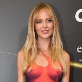 Россияне раскритиковали Глюкозу из-за фотографий в купальнике