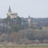 Замок Пугачевой и Галкина назвали незаконным самостроем