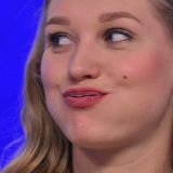 Асмус заявилась на красную дорожку в экстремальном мини