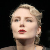 Одурачившая народ Литвинова решилась на признание: Там кое-что подложено сзади