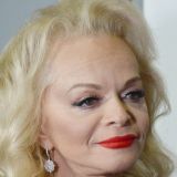 Лариса Долина показала себя без макияжа и шикарных нарядов