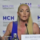 Поклонники восхитились образом Волочковой в элегантном черном платье