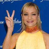 Буланову заподозрили в тайной свадьбе после появления фотографий из ЗАГСа