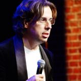 Галкина сняли в ресторане с неизвестной белокурой красоткой