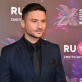 Хитрющий Лазарев закинул ногу на одинокую Варнаву