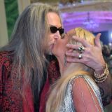 Джигурда и Волочкова повторили опасный челлендж с кукурузой