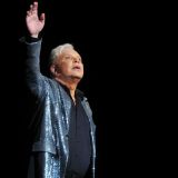 Не оберегали от сигарет и алкоголя: в смерти Моисеева усмотрели подозрительное 