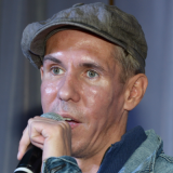 В одном случае: плюнувший в россиян Панин назвал условие возвращения на родину