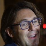 Раздутое лицо и кривые зубы: в КВН пошутили про Малахова