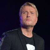 Посещение военного госпиталя растрогало Баскова до слез