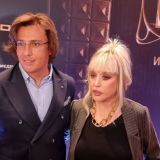 Может сама весь Израиль прокормить: миллионершу Пугачеву лишили пособия по старости