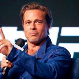 Разведенного Питта поймали в компании молодой красавицы