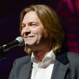 С пополнением! Узревший пузо жены Маликов рванул прочь без оглядки