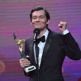 Великолепный партнер: Янковский вывел в свет грудастую эскортницу