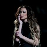 Неправильное использование линз может привести Бузову к слепоте