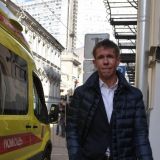 Алексей Панин лег на лавочку и записал видео для поклонников