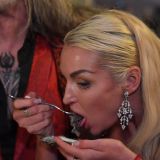 Хватающаяся за жизнь Волочкова призналась в алкоголизме 