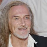 Женатый Джигурда снял на камеру поцелуи с молодой красавицей