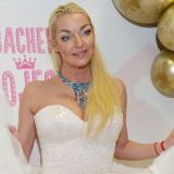 Счастливая Волочкова сообщила о тайной помолвке с любимым