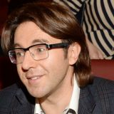 Не поминайте лихом! Обнявший горячую иностранку Малахов покидает Москву